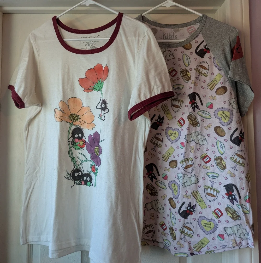 Her Universe 1X Spirited Away And Kiki Tees - Picture 1 of 6
